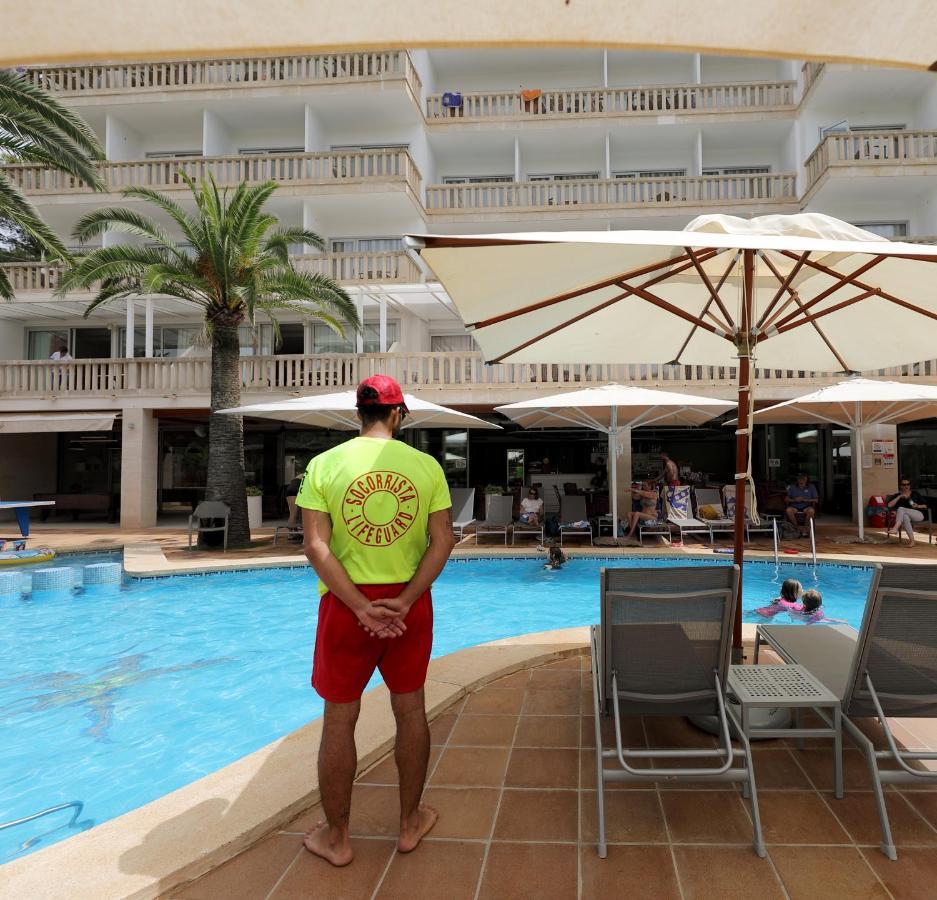 Hotel Apartamentos Cala Santanyi Exterior photo