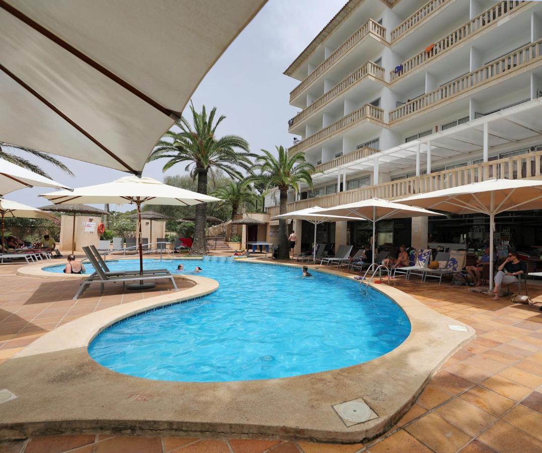 Hotel Apartamentos Cala Santanyi Exterior photo