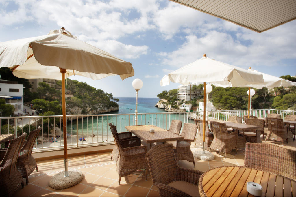 Hotel Apartamentos Cala Santanyi Exterior photo