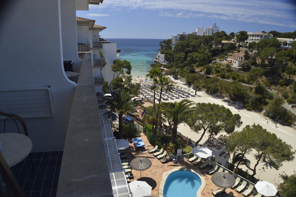Hotel Apartamentos Cala Santanyi Exterior photo